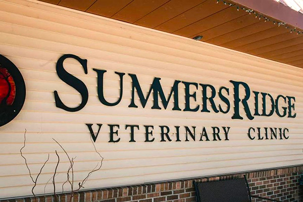 Summers Ridge Veterinary Clinic sign